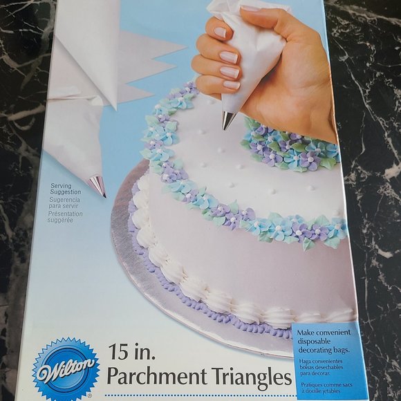 Wilton 15" Parchment Triangles - 100 count pkg - Picture 3 of 3